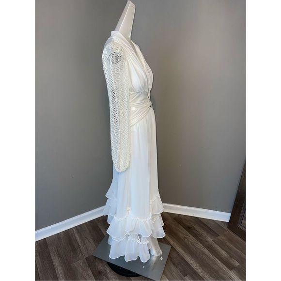 PATBO PLUNGE LACE SLEEVE MAXI DRESS - Picture 8 of 9